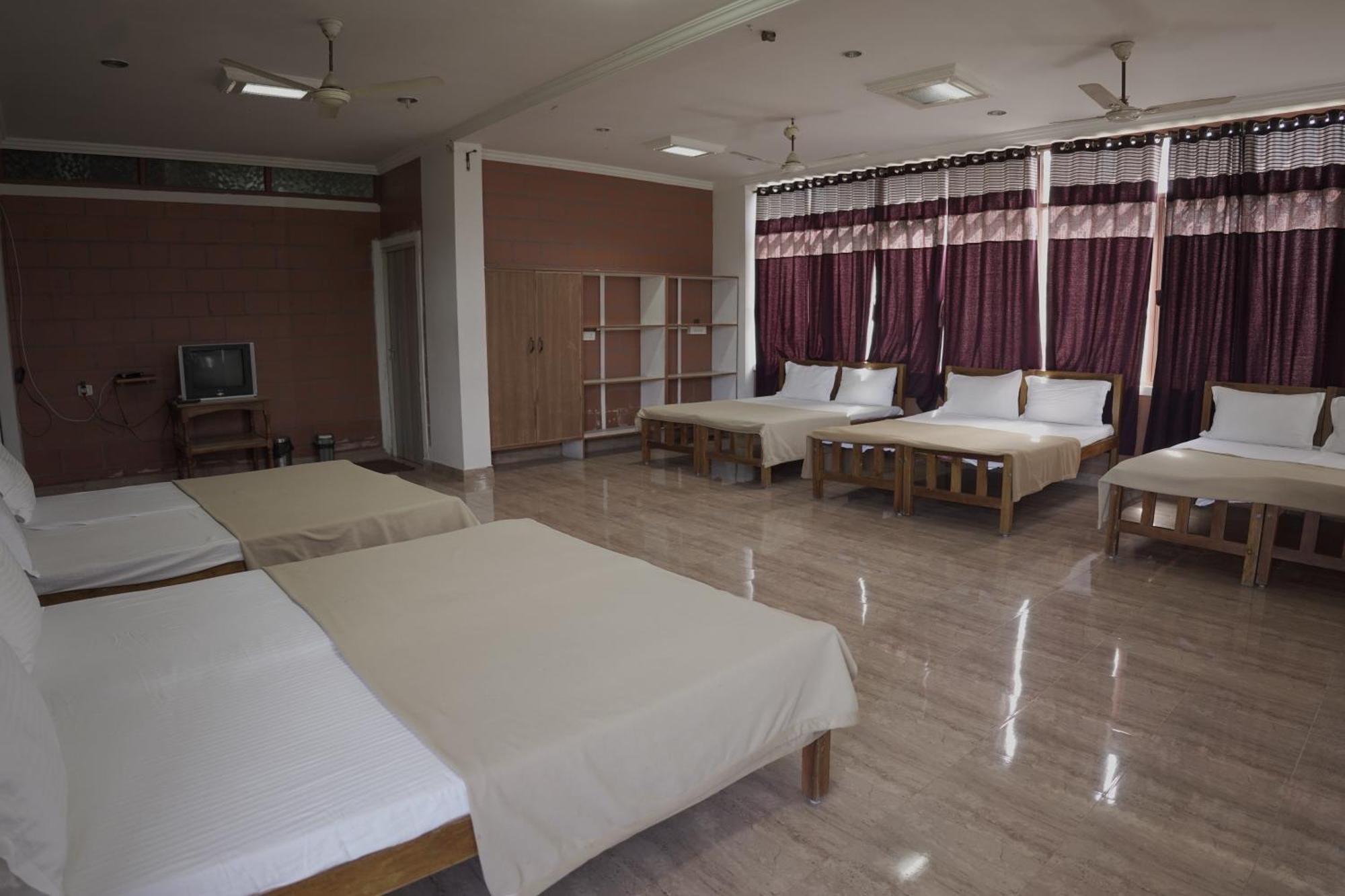 The Nest Inn Resort 마시나구디 외부 사진